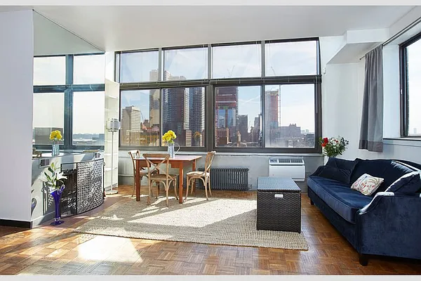 Sold by Stribling | media 2