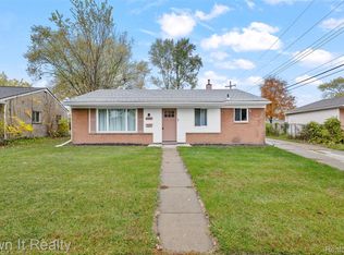 8385 Hillcrest Blvd, Westland, MI 48185