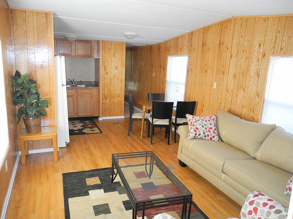 1st image of 714 E College St Lot 9