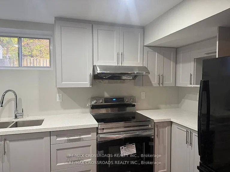 113 Confederation Dr — Photo 15