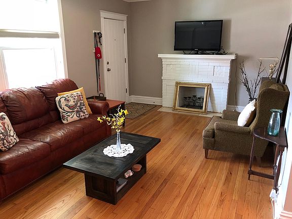 2nd image of 5026 Tholozan Ave