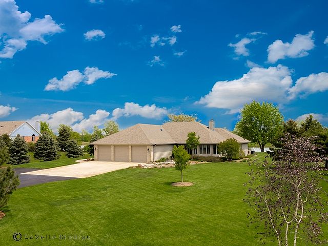 2640 SQFT RANCH/2.5 ACRES 