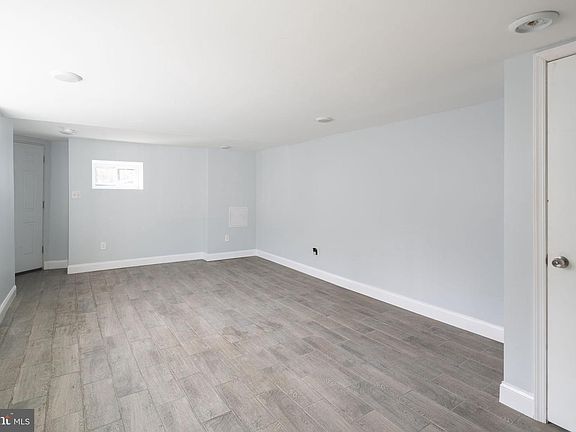 4th image of 1449 S 32nd St Floor 1