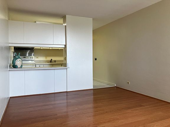 2nd image of 3324 Sierra Dr APT 401
