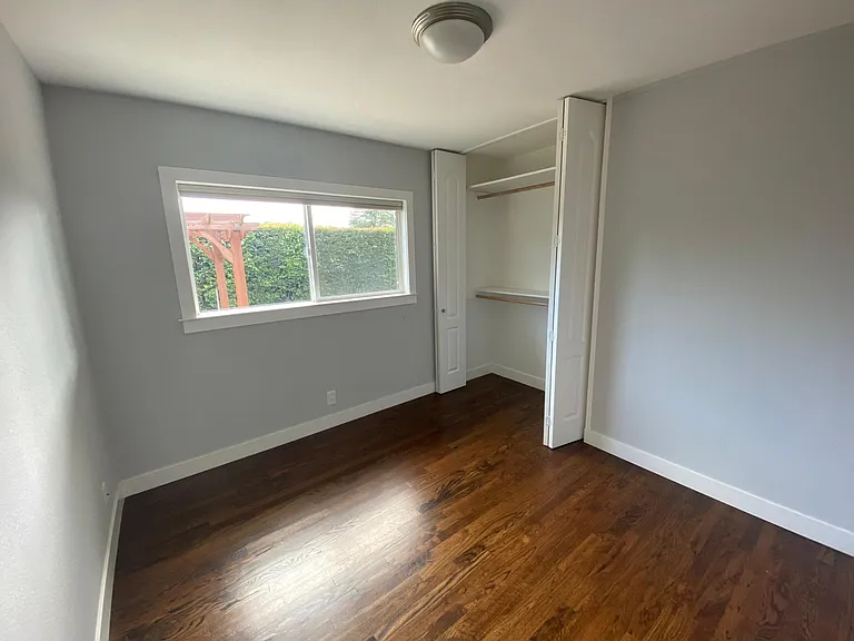 1246 E Hamilton Ave — Photo 11