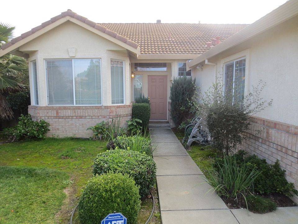 2nd image of 1389 Potrero Cir