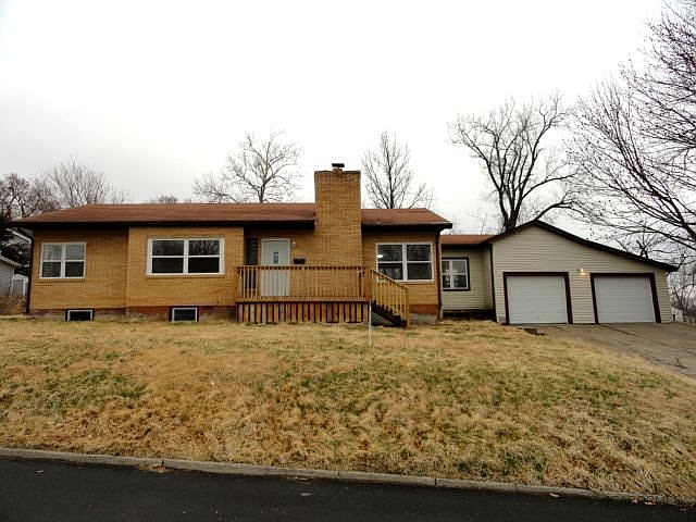 2nd image of 109 Ann St