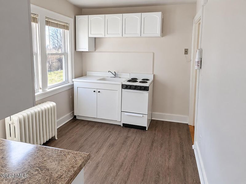 5th image of 1015 Washington Avenue