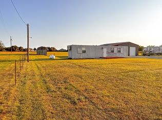 350 Summerfield Ct E, Springtown, TX 76082