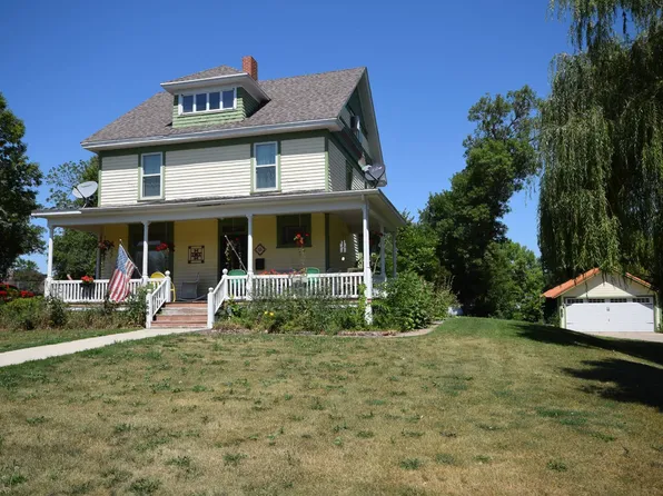 405 E Ash St, Sisseton, SD 57262