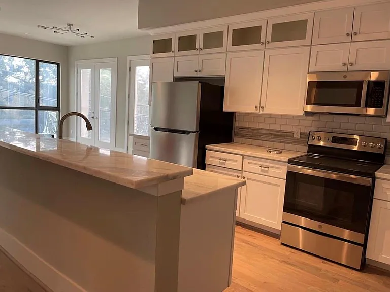 2727 Houston Ave #205 — Photo 5