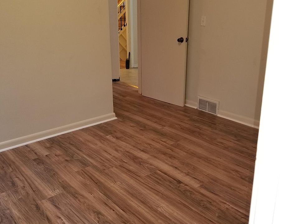 downstairs badroom