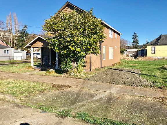 4th image of 304 N East St