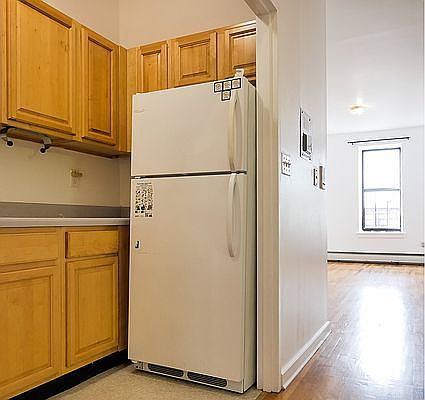 1st image of 625 Grand Ave #2