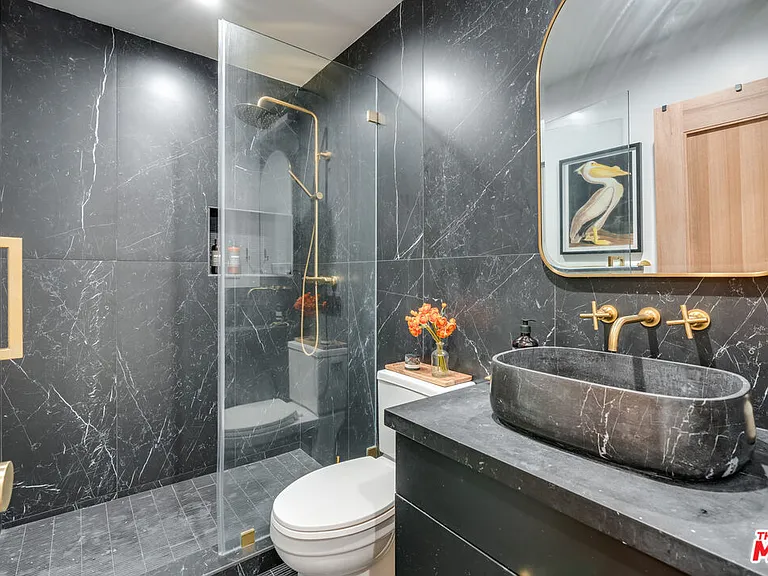 17 Sunset Ave #4 — Photo 6