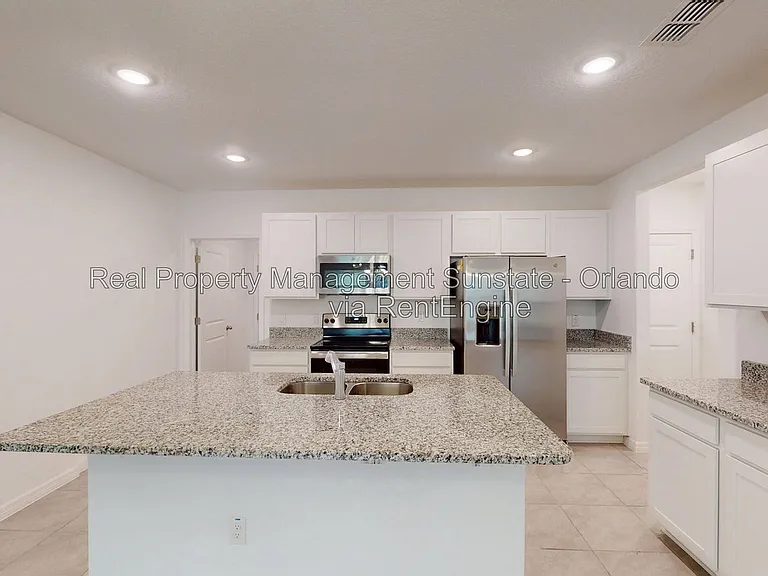 648 Belgrove St — Photo 6