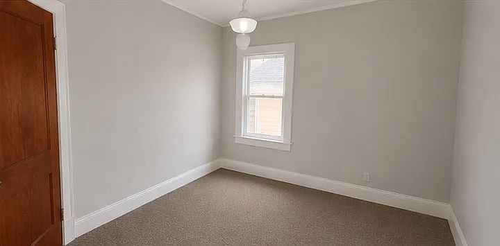 1315 S 45th St — Photo 6