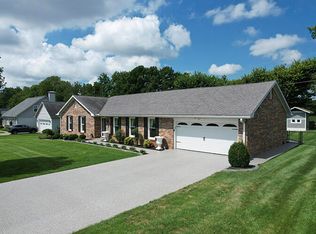 319 Clearbrook Dr, Danville, KY 40422