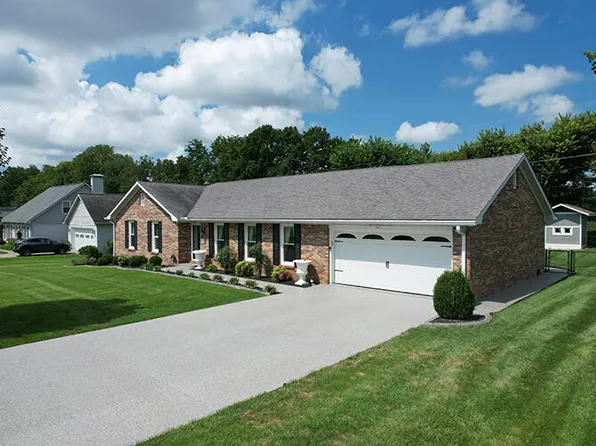 319 Clearbrook Dr, Danville, KY 40422