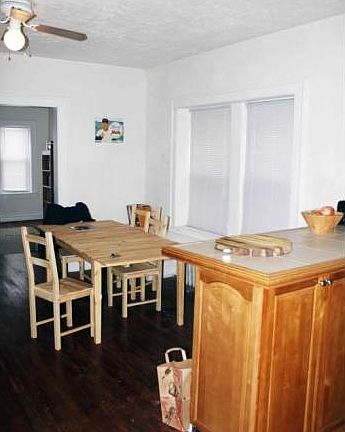 Full Size Dining Room
