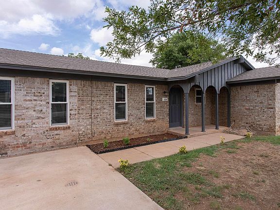 2nd image of 1320 Edgehill Trl