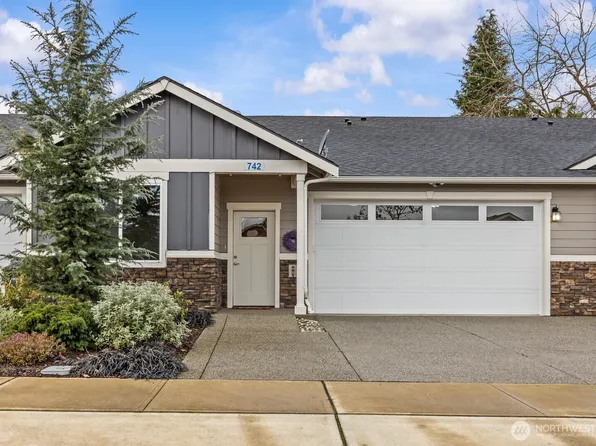 742 Parkland Loop, Sedro Woolley, WA 98284