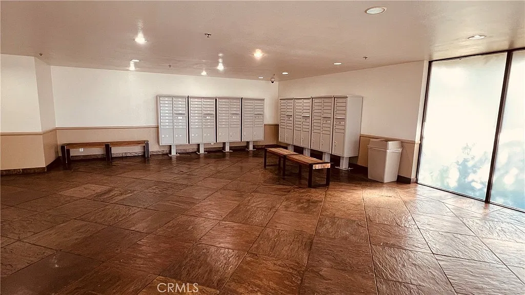 2 bed, 849 sqft, $2,650 — Photo 3