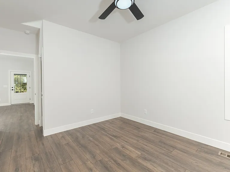 1613 Belclare Rd — Photo 13