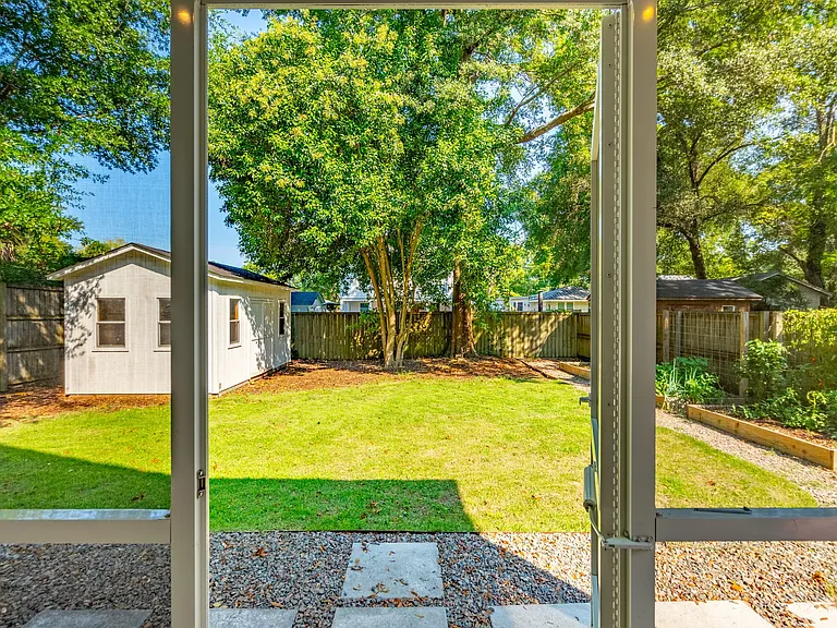 824 Toler Dr — Photo 28