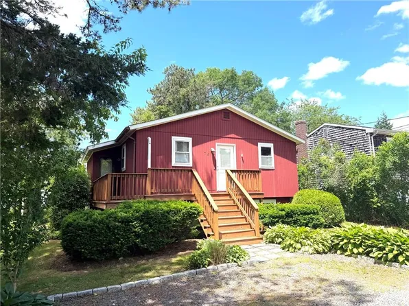 76 Hemlock Rd, South Kingstown, RI 02879
