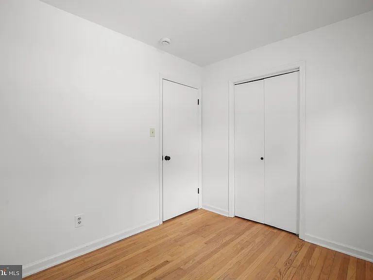 803 Grafton St — Photo 21