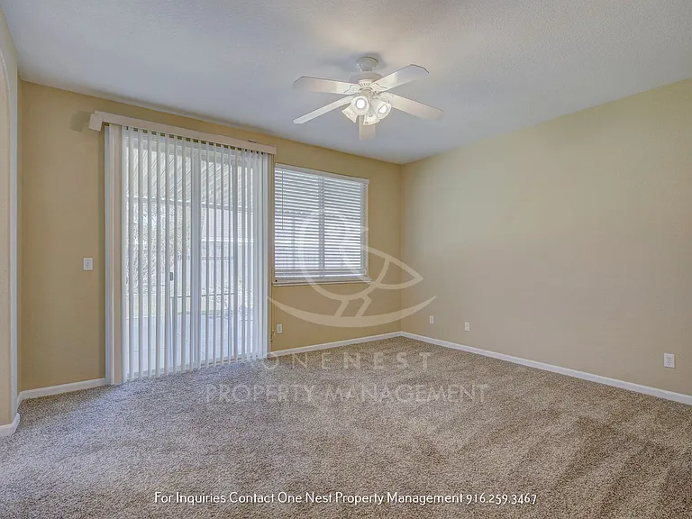418 Dumont Ct — Photo 22