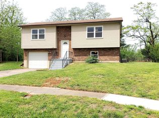 1566 Willow Way, Radcliff, KY 40160