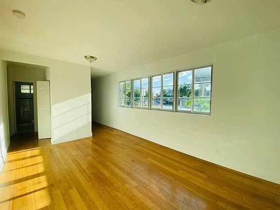 4th image of 7940 Tatum Waterway Dr #16