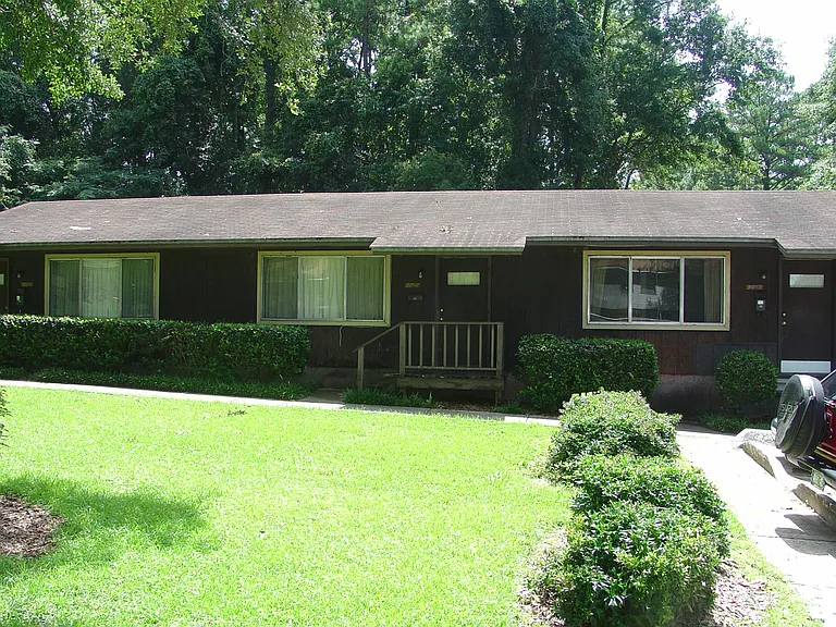 910 Splendor Rd #2 — Photo 1