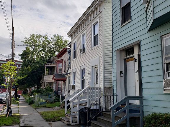 4th image of 476 West St