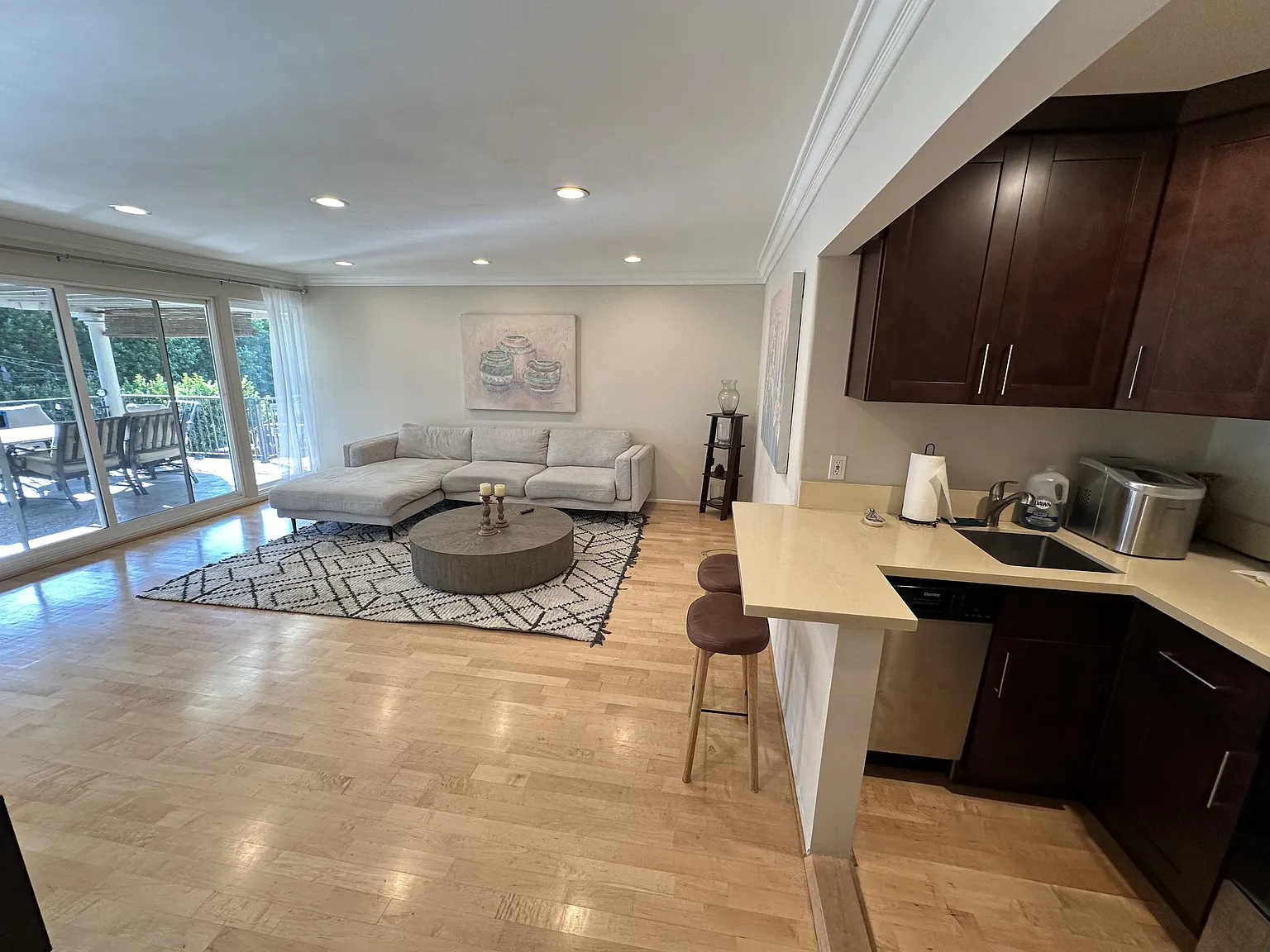 1 bed, $2,600 — Photo 2