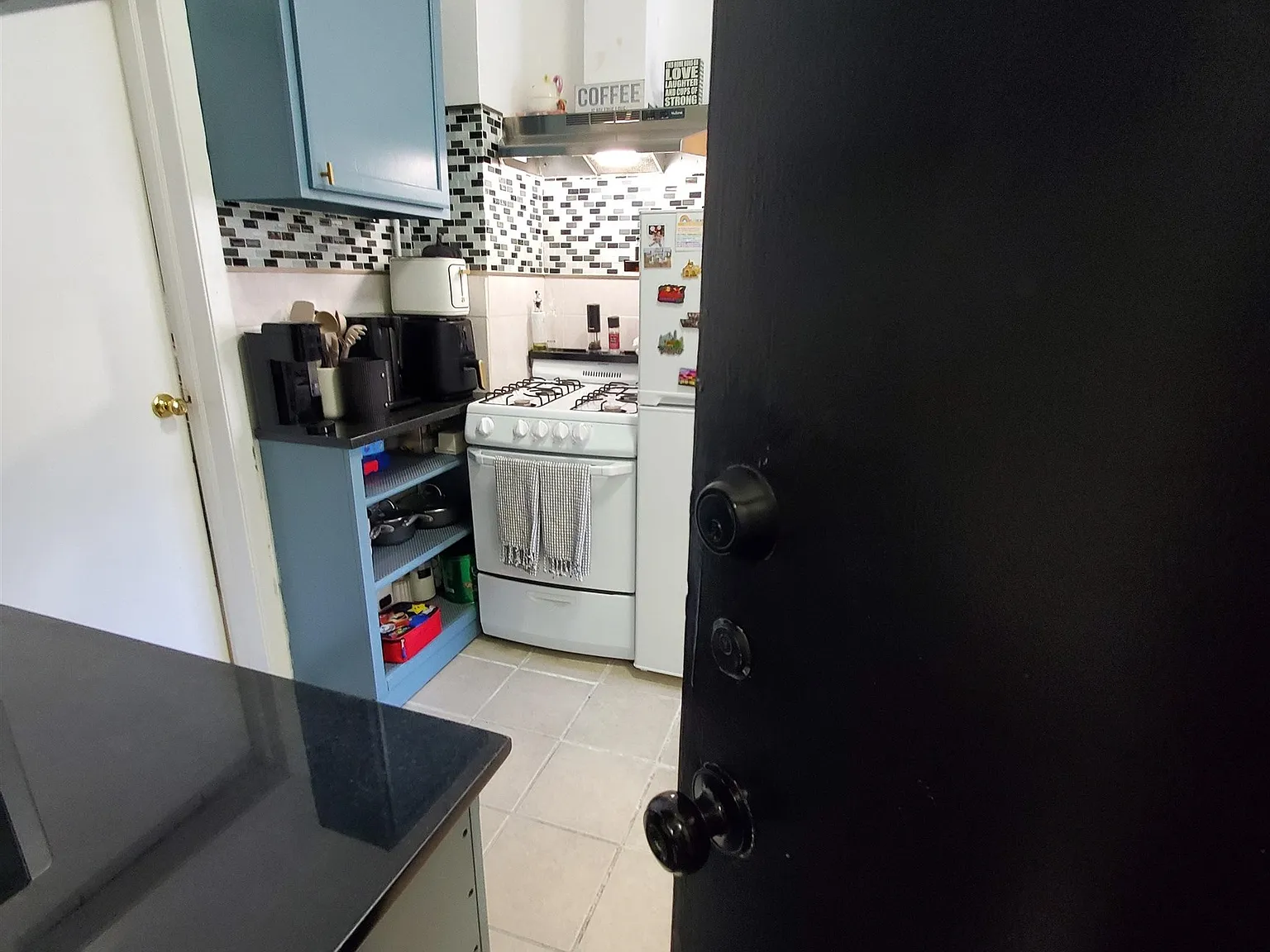 2 bed, 1.0 bath, $1,850 — Photo 2