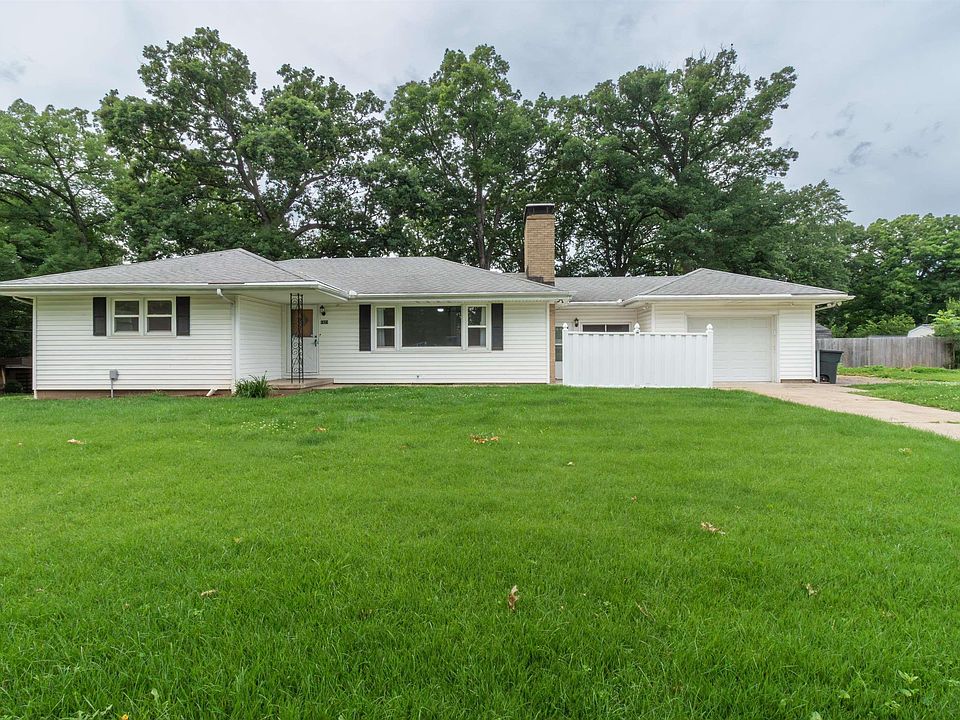 1st image of 1821 E Shady Oak Dr