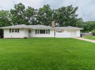 1821 E Shady Oak Dr, Peoria, IL 61614