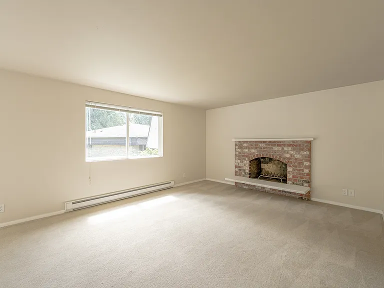 6107 NE 194th Pl #4 — Photo 18