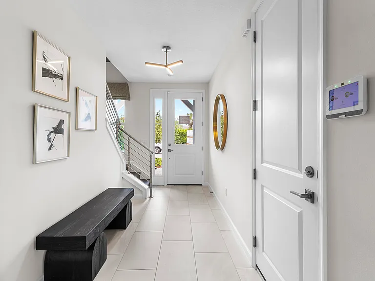 16171 Oakview Dr — Photo 4