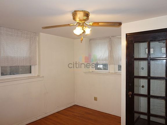 2nd image of 333 Lincoln Pl #1STFL