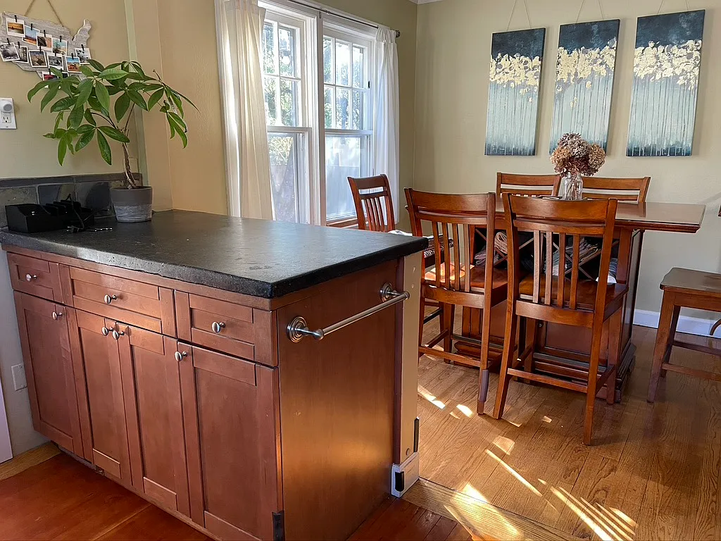 3 bed, 1563 sqft, $2,650 — Photo 3