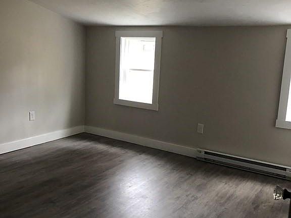 5th image of 128 Hartford Ave #B