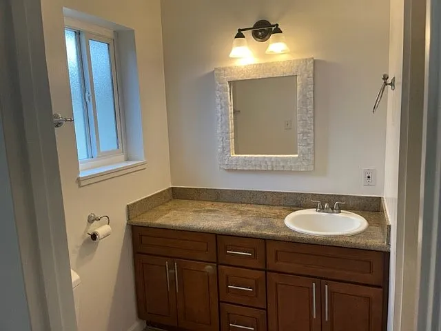 2031 Ascot Dr #4 — Photo 3