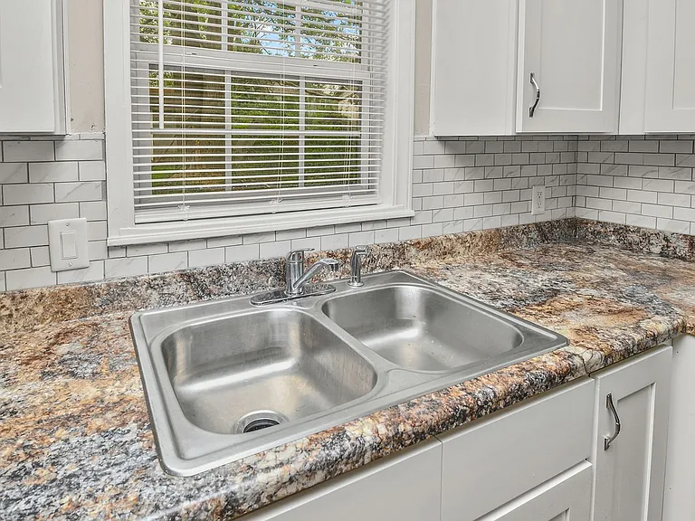 2626 W Hanover Dr — Photo 13