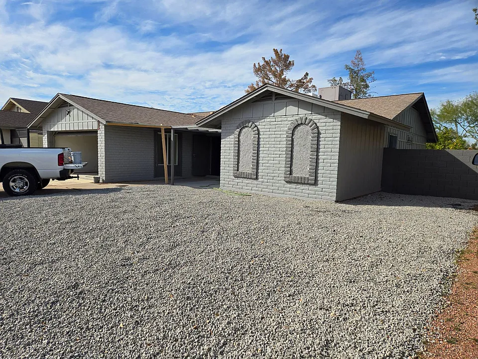 6632 W Phelps Rd
