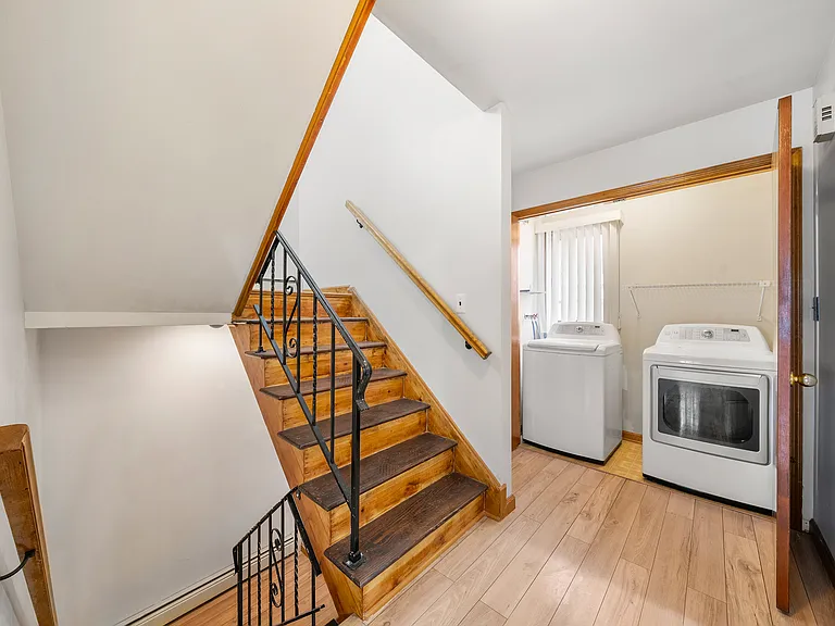 140 Allwood Rd #C — Photo 9