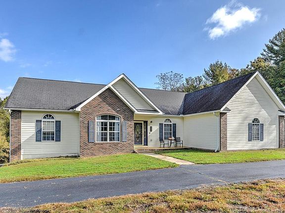 5th image of 120 Serenity Cir